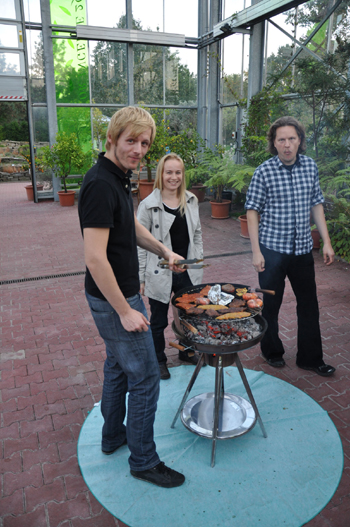 At the end of the day the participants of the symposium enjoyed a fancy BBQ in the green house of the Botanical Garden.
