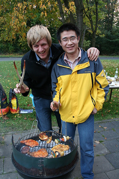 The busy day ended with a relaxing barbecue.