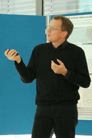 Prof. Michael Sattler, Munich, gave a fascinating lecture on the combined use of solution NMR and complementary biophysical methods for unraveling protein RNA interactions